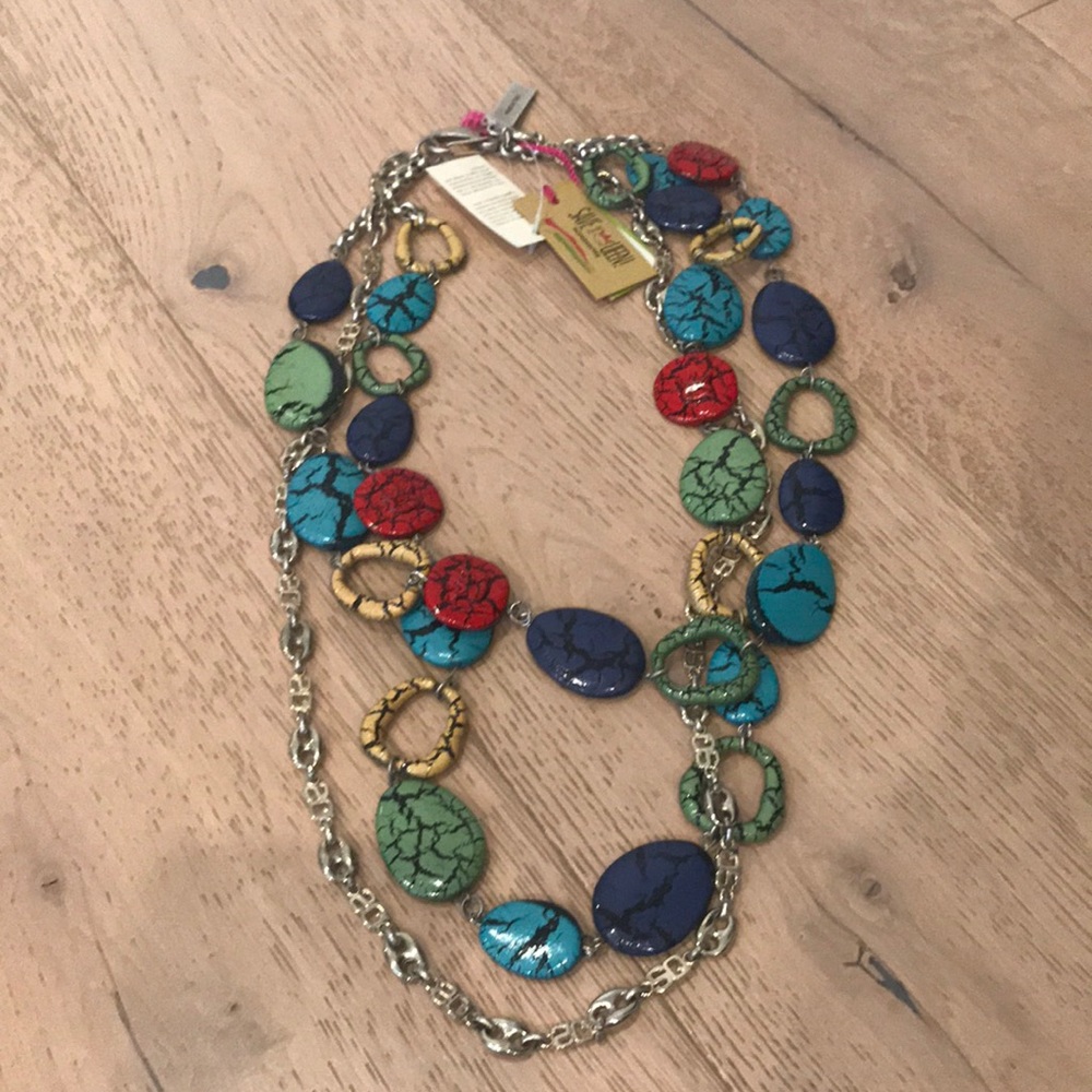🎁 SAVE THE QUEEN 👑 Necklace 🎁